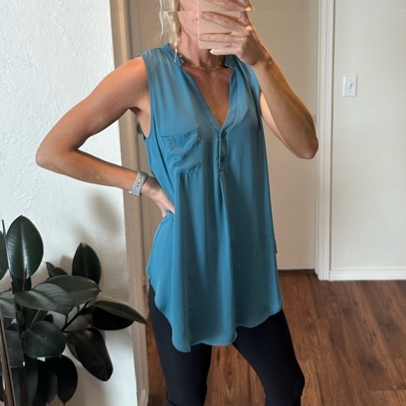 Lush Tops - 🌟SALE🌟 Lush blue sleeveless blouse​​​​​​